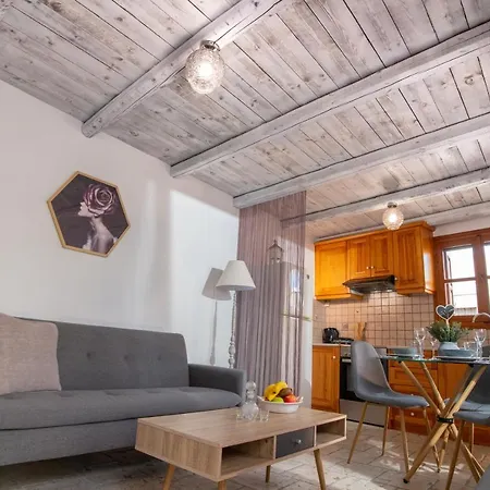 Avli Traditional With Private Jacuzzi Holiday home