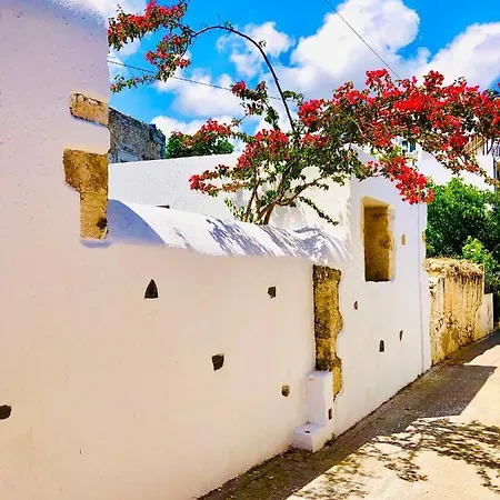 Avli Traditional With Private Jacuzzi Σπίτι διακοπών *