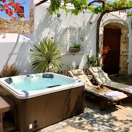 Avli Traditional With Private Jacuzzi Σπίτι διακοπών Χερσόνησος